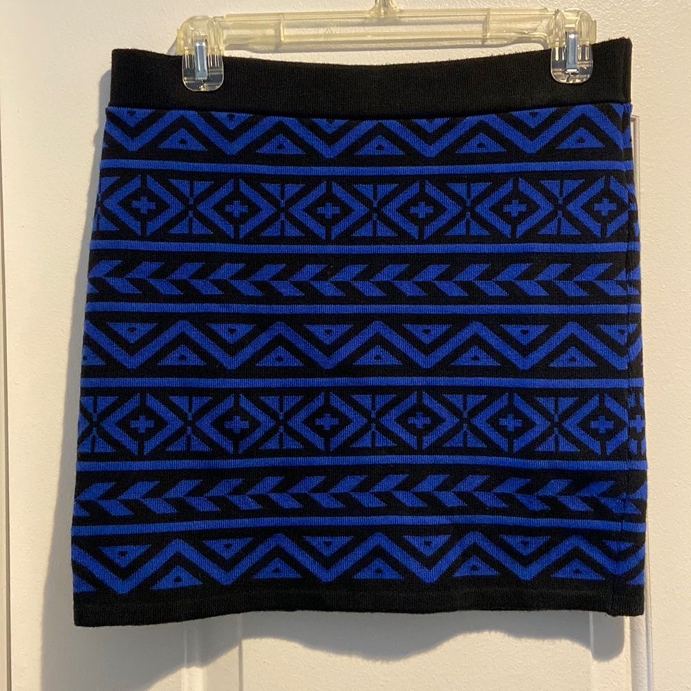 Geometric blue/black mini skirt